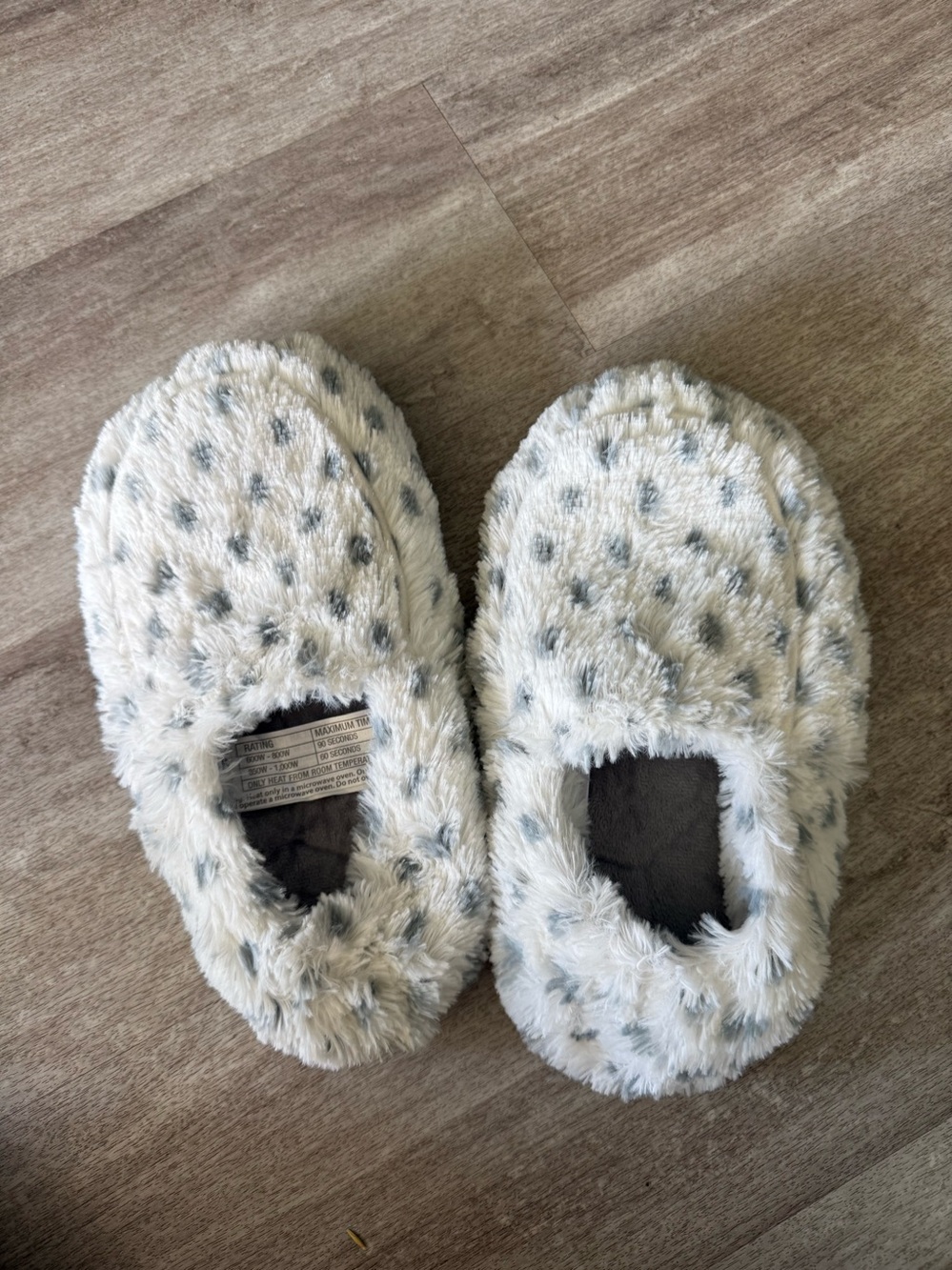 Warmies white & gray women’s fuzzy, heat microwave slippers oven